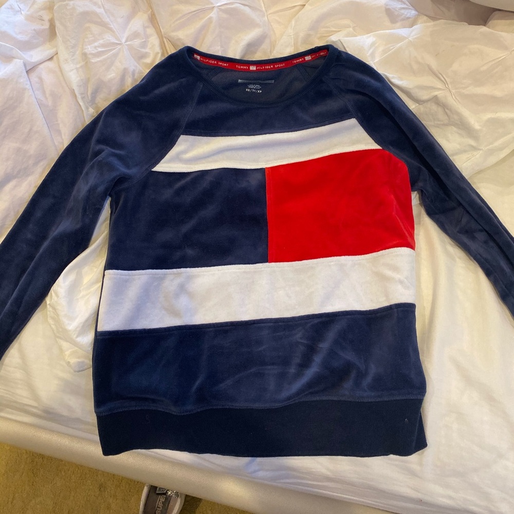 Tommy Hilfiger sweater